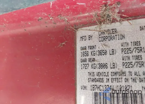 1998 Dodge Ram 1500 St из США, поврежденный, VIN 1B7HC13Z4WJ101071